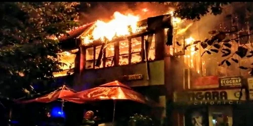 Incendiu la restaurantul Cozy din Galaţi FOTO captură video