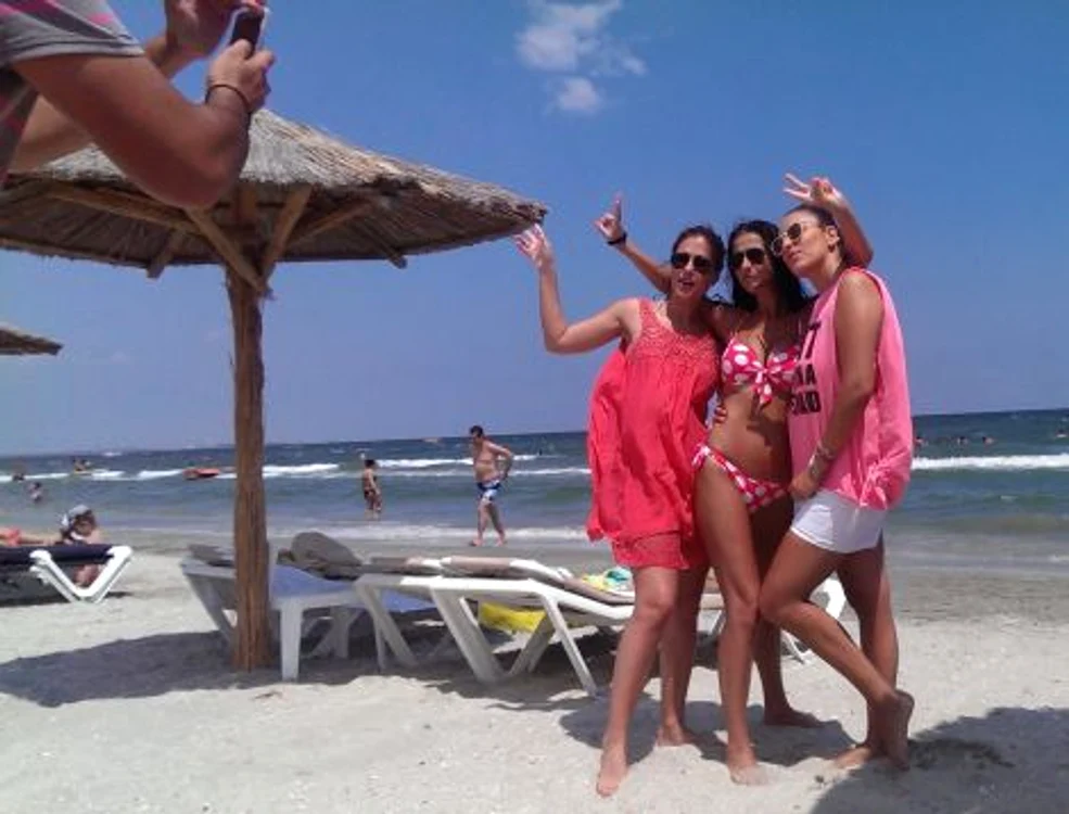 Gabriela Cristea, sexy în costum de baie