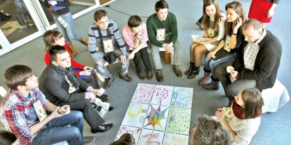 Participanţii la „Imaginarium“ desluşesc harta oportunităţilor în educaţie  