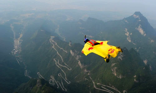 wingsuit decapitat jpg