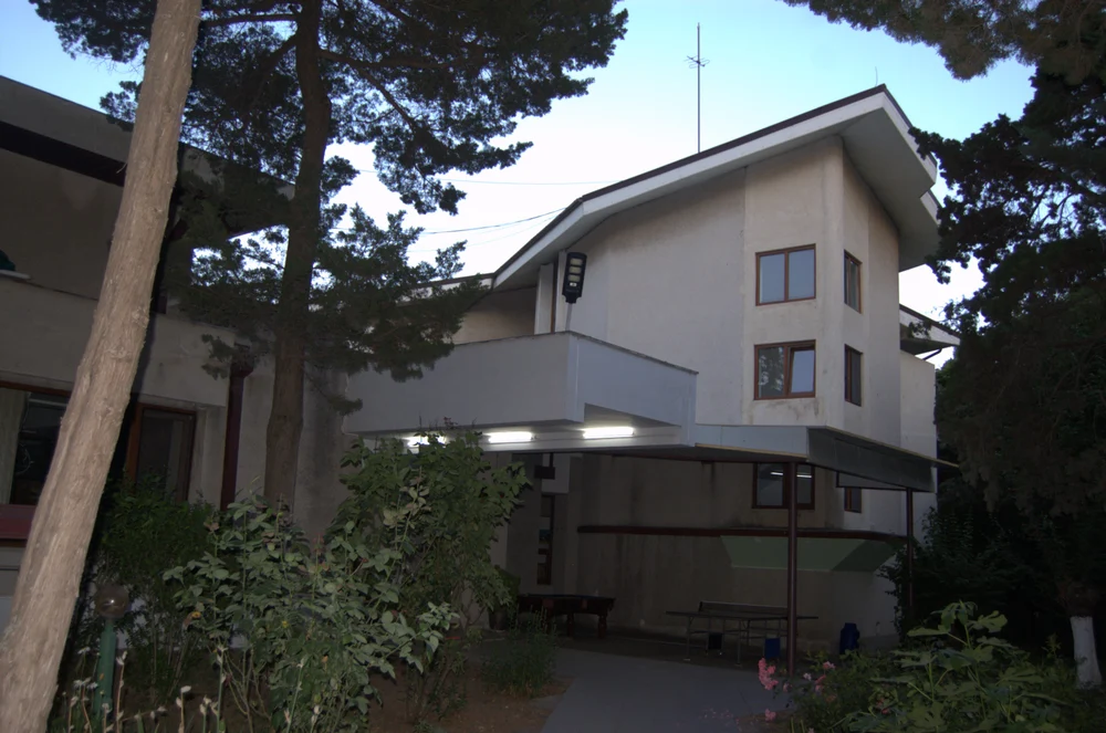 Povești din Casa Scriitorilor de la Neptun: „Am găsit microfoane pe prizele de telefon când am renovat construcția“