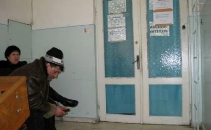 
    Felicia Chiscăneanu este ţinută în viaţă de aparate  