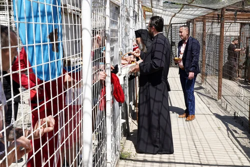 ÎPS Casian Crăciun a vizitat deținuții FOTO: Arhiepiscopia Dunării de Jos