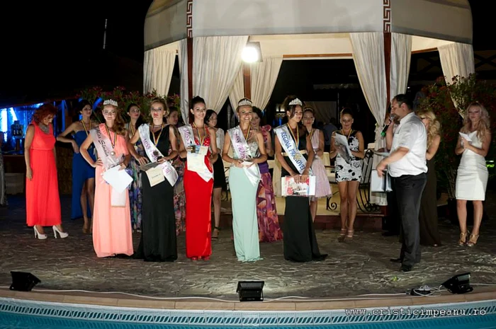 Regina Prahovei, Miss Sinaia şi Miss Prahova şi-au primit titlul în cadrul unui mare eveniment (foto: cristicimpeanu.ro)