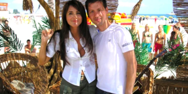 Daniel Gheorghe cu Mădălina Manole la mare Sursa Facebook DG