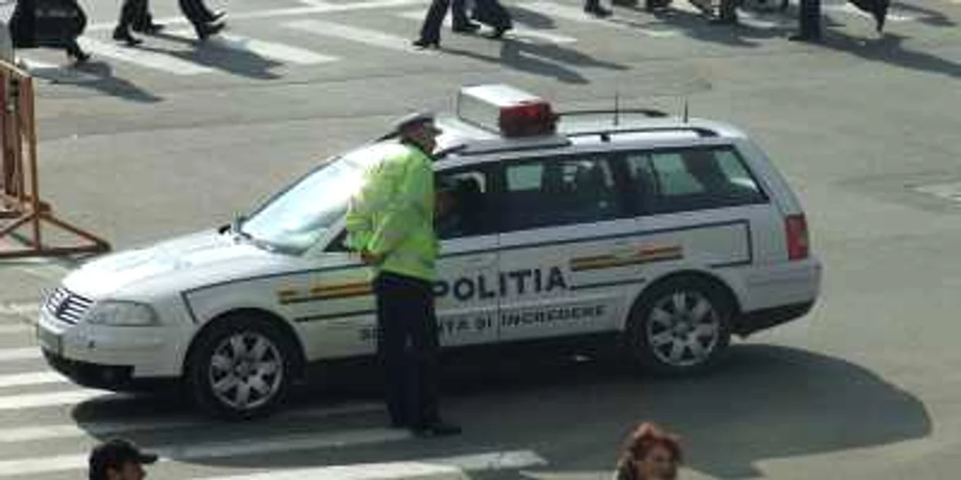 Poliţiştii au făcut mai multe filtre pentru prinderea hoaţelor