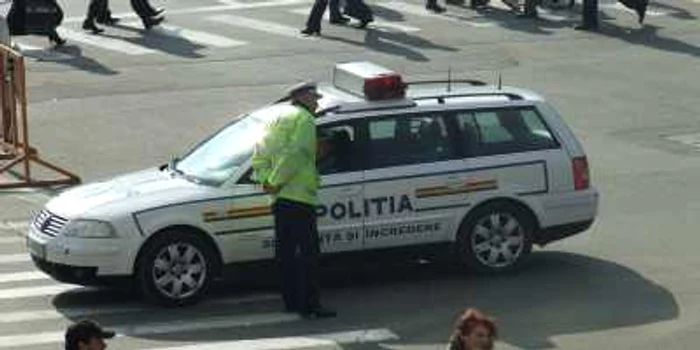 Poliţiştii au făcut mai multe filtre pentru prinderea hoaţelor