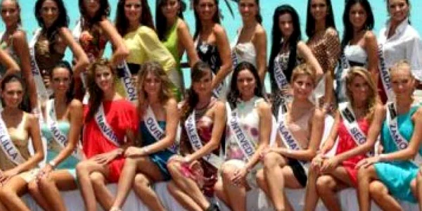 Economie pe timp de criză – Concursul Miss Spania se desfăşoară în Mexic