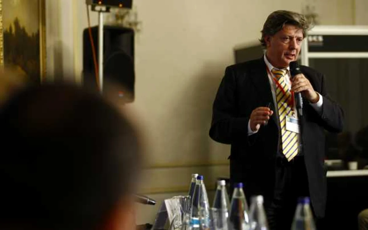 Ciprian Diaconu, membru în directoratul Transelectrica, susţine că România ar putea fi inundată de energie ieftină din ţările vecine odată cu dezvoltarea liniilor de interconectare FOTO David Muntean