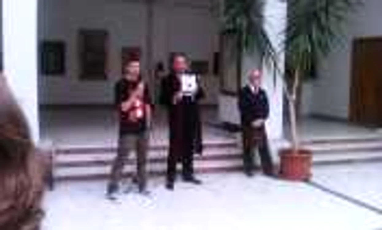 Prezentarea romanului grafic „Bărăgan 1917“. De la stânga la dreapta: Octav Ungureanu (coordonatorul proiectului), Adrian Cioroianu şi Puiu Manu (realizator de benzi desenate).