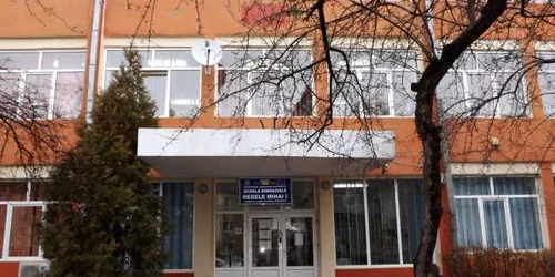 scoala din turnu severin FOTO Corina Macavei 