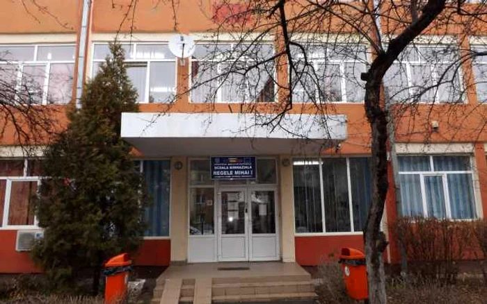Şcoala gimnazială "Regele Mihai I" din Drobeta Turnu Severin FOTO Corina Macavei