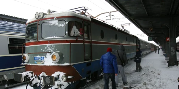 Peste 140 de trenuri sunt anulate din cauza codului portocaliu