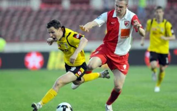 Timişoara: "Poli" joacă în weekend cu liderul din Serbia