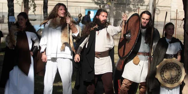 reconstituire costume dacice foto adevarul