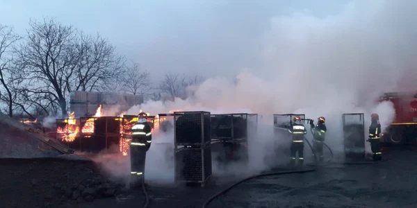 Incendiu la o fabrica de carbune din Ceptura