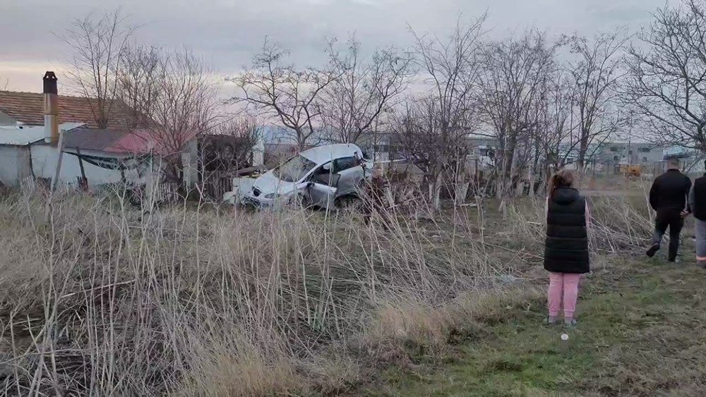 Prăpădul făcut de "Fulger" în Constanța: s-a răsturnat cu mașina, apoi i-a atacat pe medici VIDEO