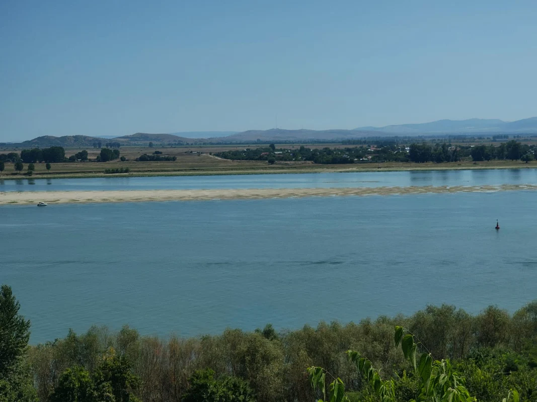 Insula din mijlocul Dunării de la Galați 