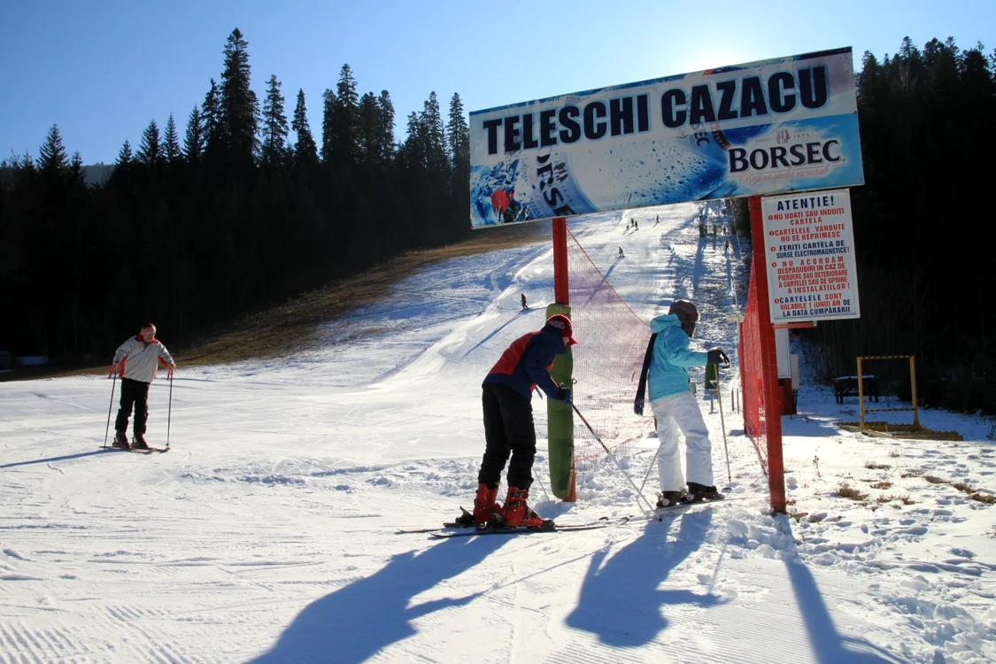 Sezonul de schi a fost unul dureros pentru câţiva dintre turiştii ajunşi pe Valea Prahovei. FOTO: arhivă Adevărul Ploieşti