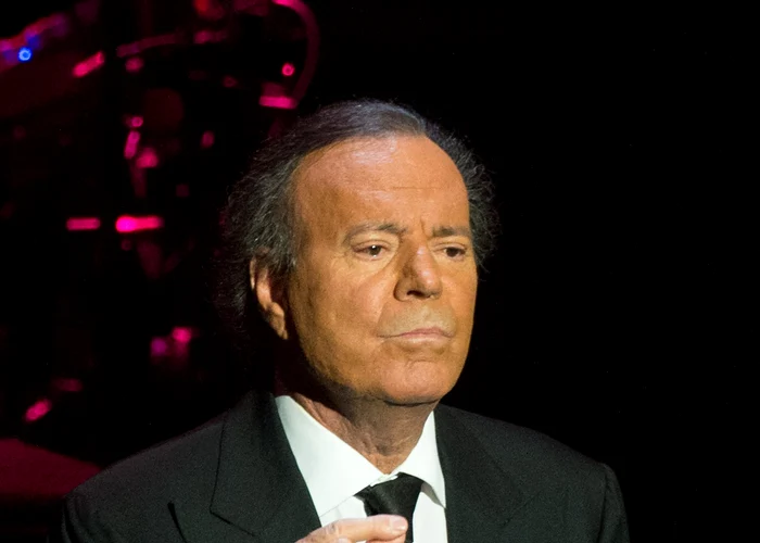Julio Iglesias, acuzat de abuz sexual de două foste angajate. „Mă folosea aproape în fiecare noapte”