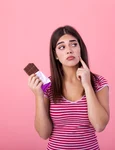 Ce sa elimini din meniu cand suferi de acnee Sursa foto shutterstock 1663298053 jpg