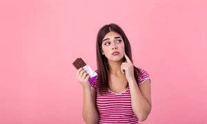 Ce sa elimini din meniu cand suferi de acnee Sursa foto shutterstock 1663298053 jpg