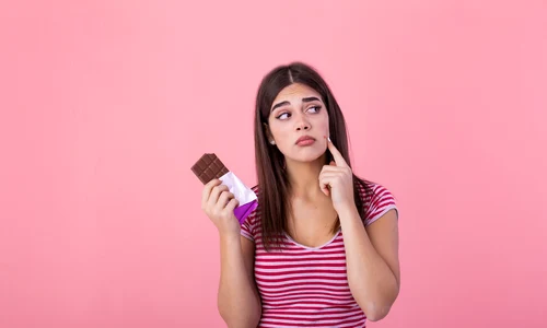 Ce sa elimini din meniu cand suferi de acnee  Sursa foto shutterstock 1663298053 jpg