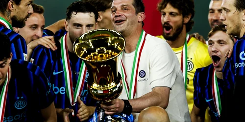 Cristi Chivu si Internazionale Milano (EPA) jpg