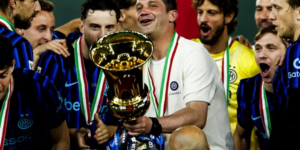 Cristi Chivu si Internazionale Milano (EPA) jpg