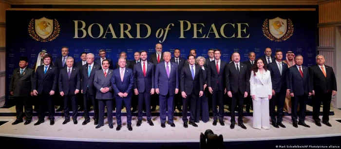 Donald Trump și participanții la prima reuniune a Consiliului pentru Pace