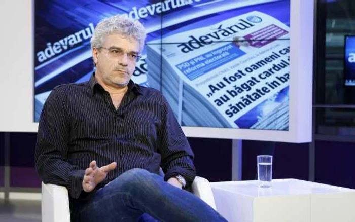Dan Manoliu, la serviciu, în TVRfoto: Gheorghe Chelu