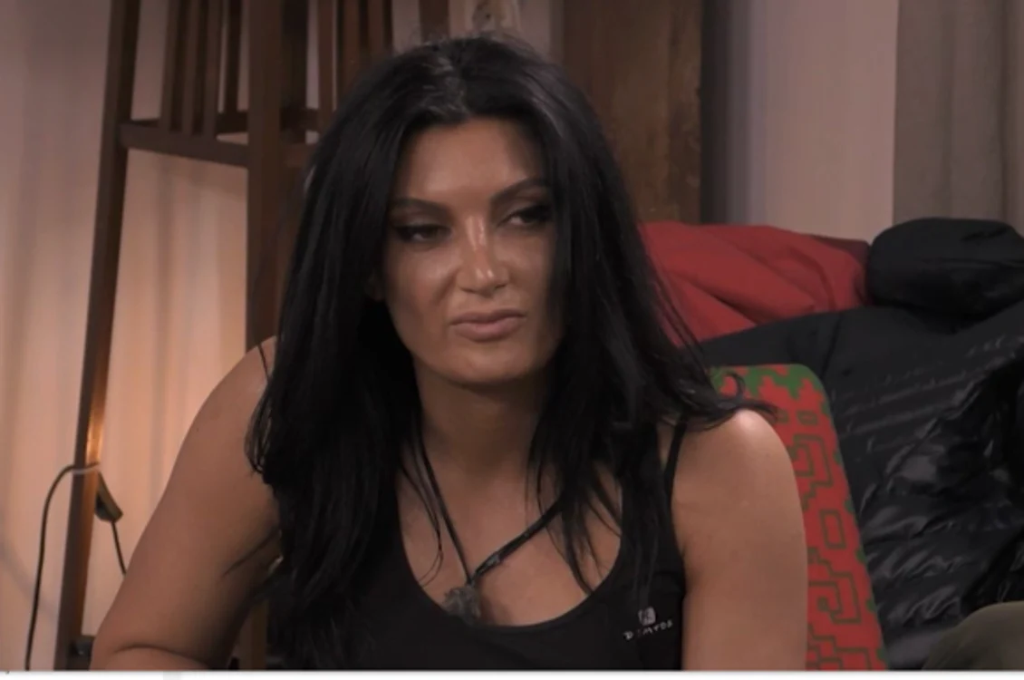 Paula Pavel a părăsit emisiunea după doar o noapte petrecută la fermă Foto: Captură video