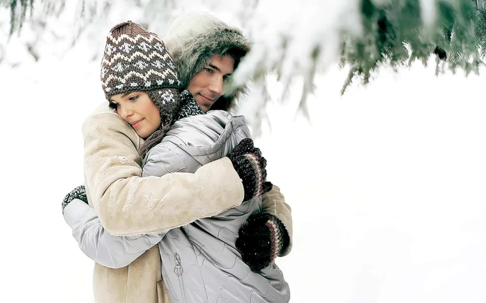 
    O îmbrăţişare vă poate calma şi relaxaFoto: Shutterstock  