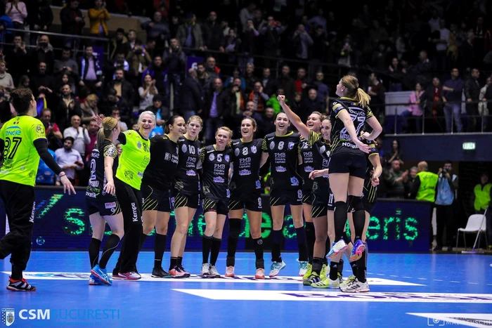 CSM București a câștigat cu 32 la 24 în fața nemțoaicelor de la Bietigheim, iar Dinamo a pierdut cu 28 la 29 în fața novegienilor de la ElverumClick.ro