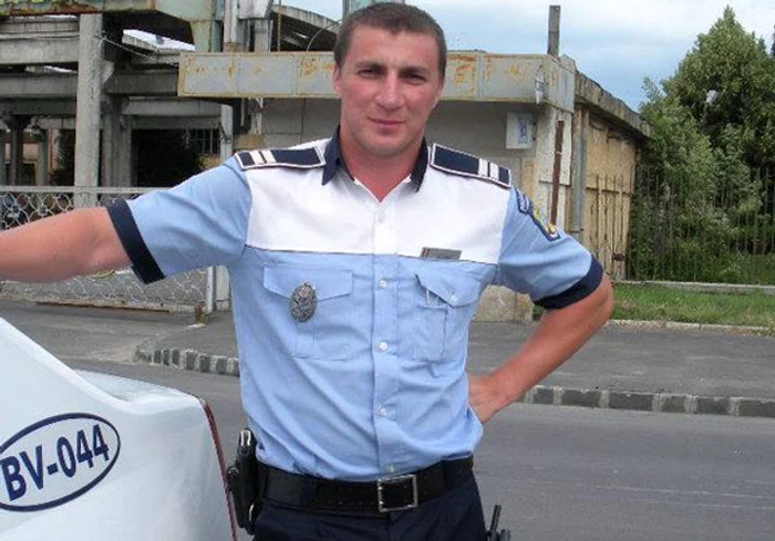 
    Marian Godină este cel mai cunoscut poliţist al momentului  