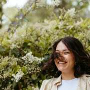 femeie primavara energie 2154351719 33801238 jpg