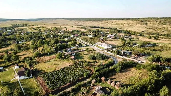 
    Comuna Hoceni este localitatea unde femeile bat bărbații  