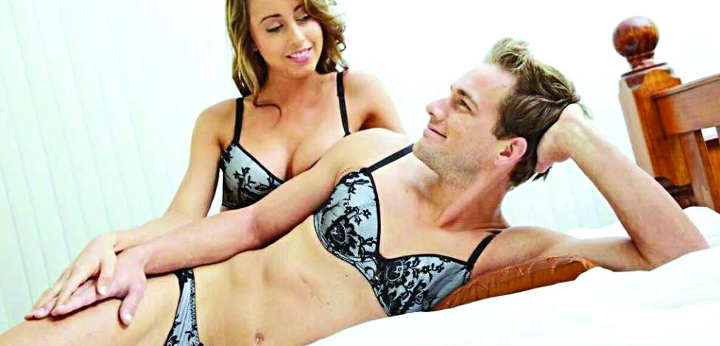 Deşi cei mai mulţi clienţi sunt gay sau au diverse fetişuri sexuale, managerii companiei au precizat că piesele de lenjerie intimă sexy se adresează oricui simte nevoia să cumpere aşa ceva, indiferent de orinetarea sexuală. FOTO hommemystere.com