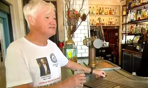 david clarckson bar cartea recordurilor jpg