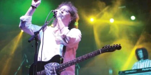 Trupa Smokie va concerta în faţa Primăriei 