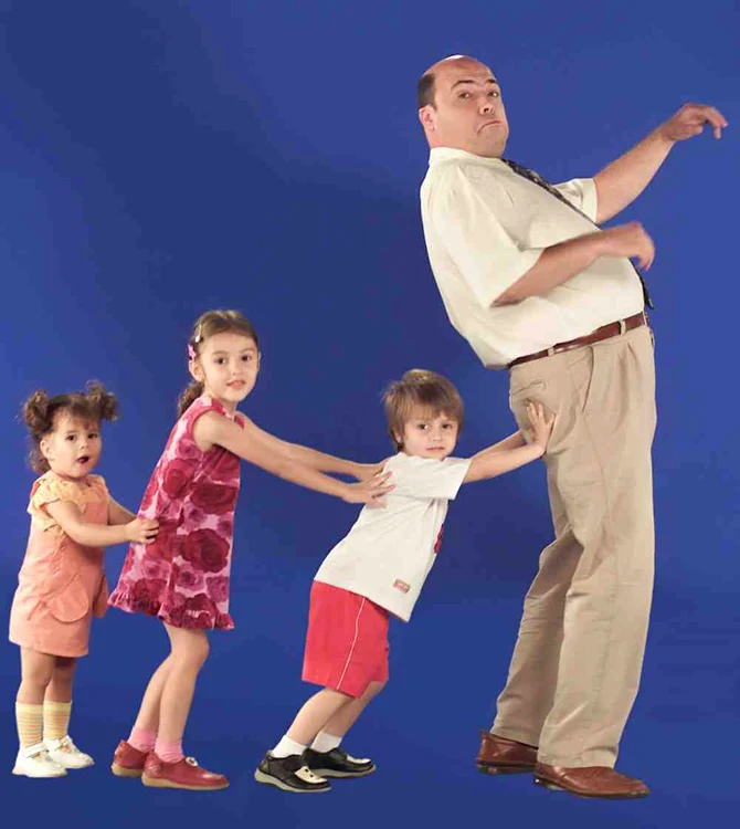 Gogoaşe şi "piticii" în 2003