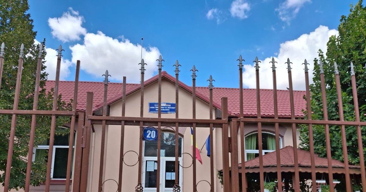 „Reînființarea unei clase desființate: Ce viitor au elevii afectați?” „Reînființarea unei clase desființate: Ce viitor au elevii afectați?”