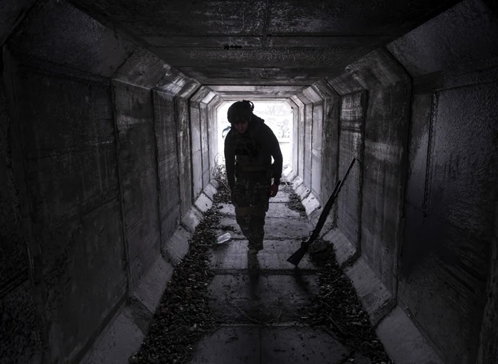 Soldat ucrainean pe frontul de vest FOTO PROFIMEDIA