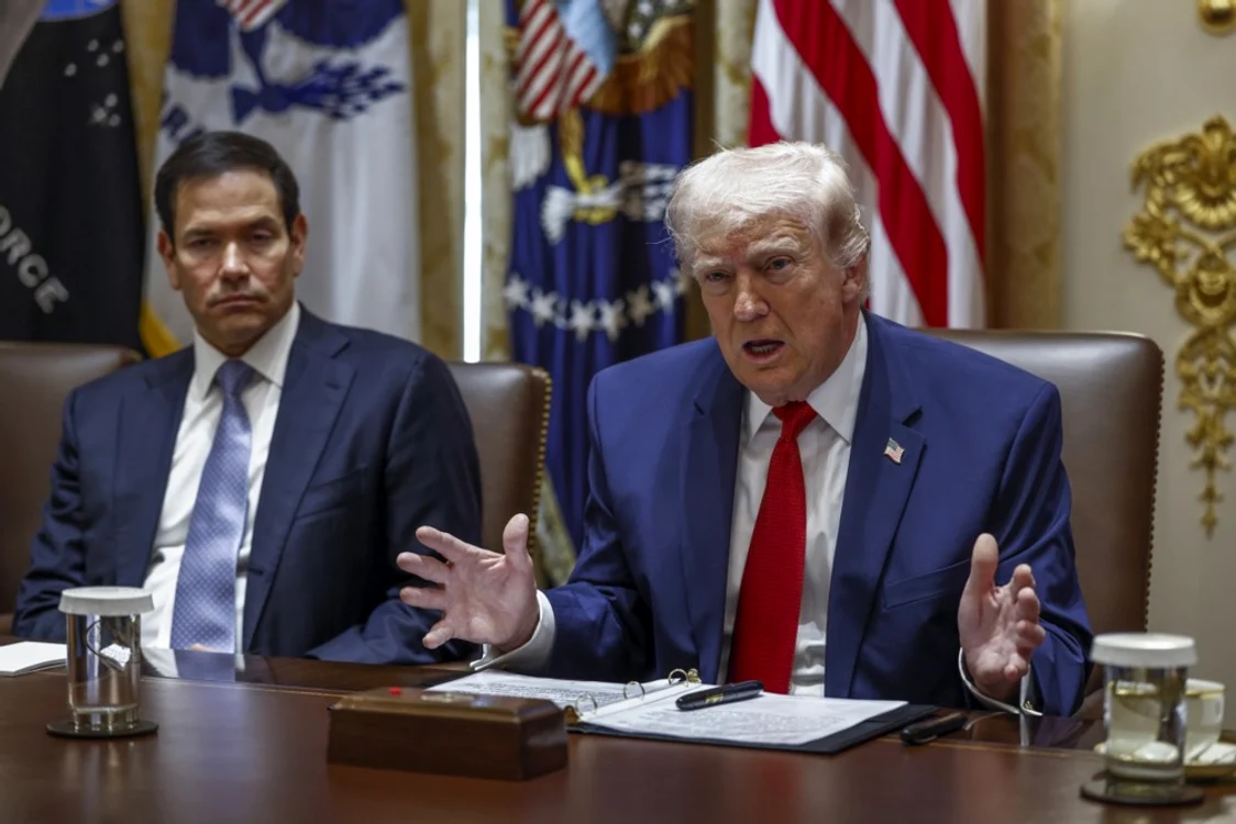 Trump, la o ședință de cabinet la Casa Albă FOTO EPA-EFE