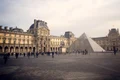 Muzeul Luvru din Paris (foto: Pixabay)