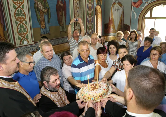 
    Foştii pacienţi nu-i uită cei care le-au dat şansa unei noi vieţiFoto: "Adevărul"  