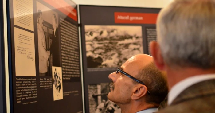expozitie masacrul din padurea katyn foto alexandru tarlev