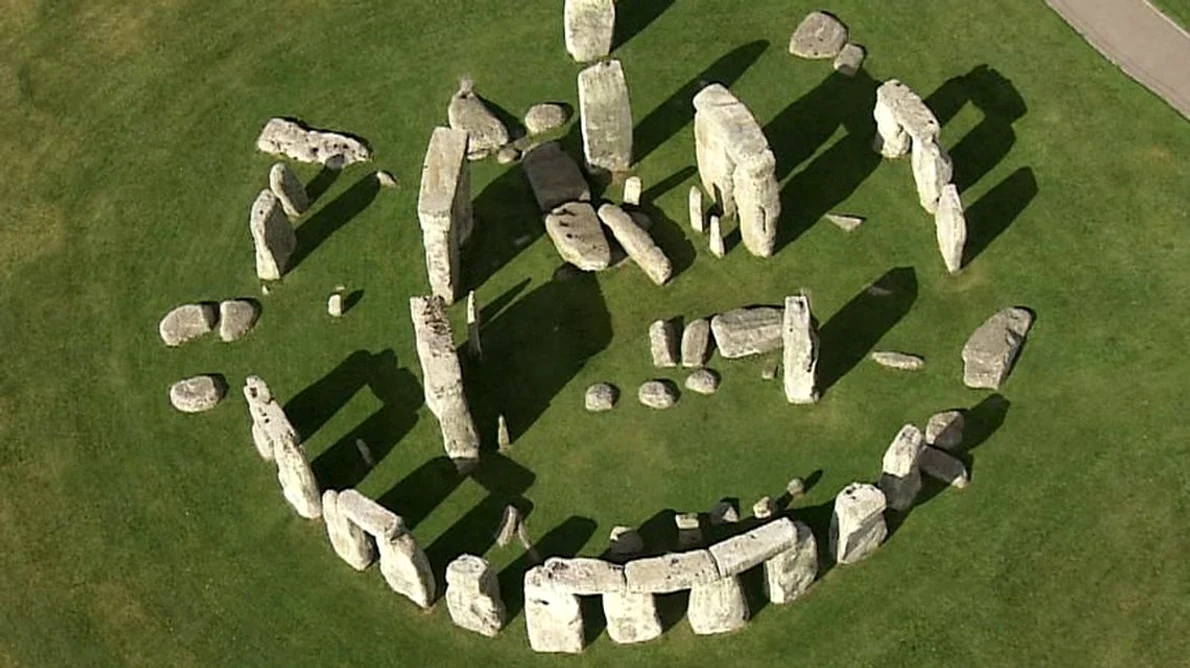 Arheologii confirmă: Stonehenge a fost un cerc complet jpeg