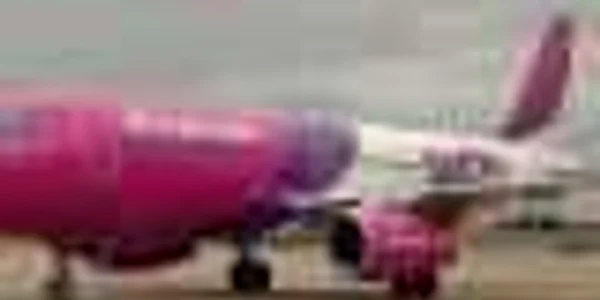 Un avion cu destinaţia Roma a revenit la sol după 20 de minute