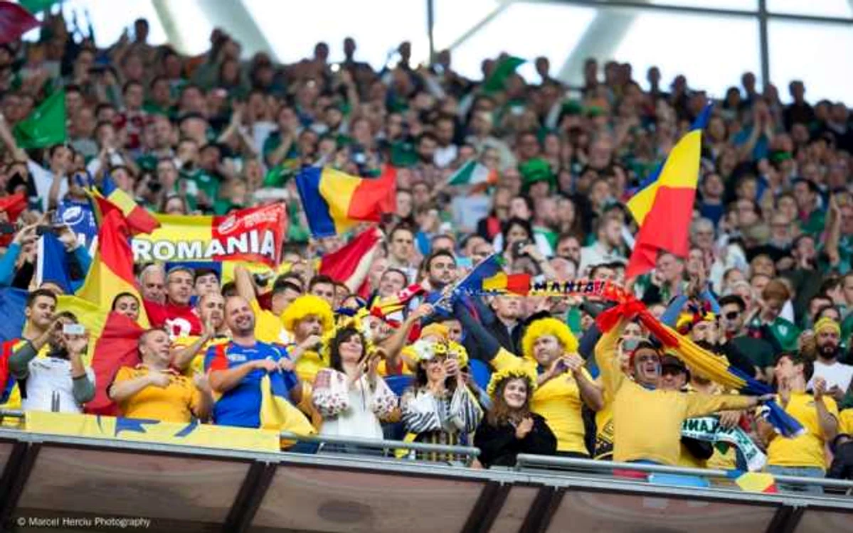 Fanii susţin România